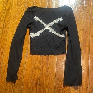 Girl black long sleeve shirts with white ruffles